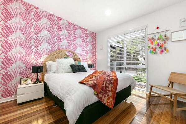 3 bedrooms, iron/ironing board, Internet, bed sheets