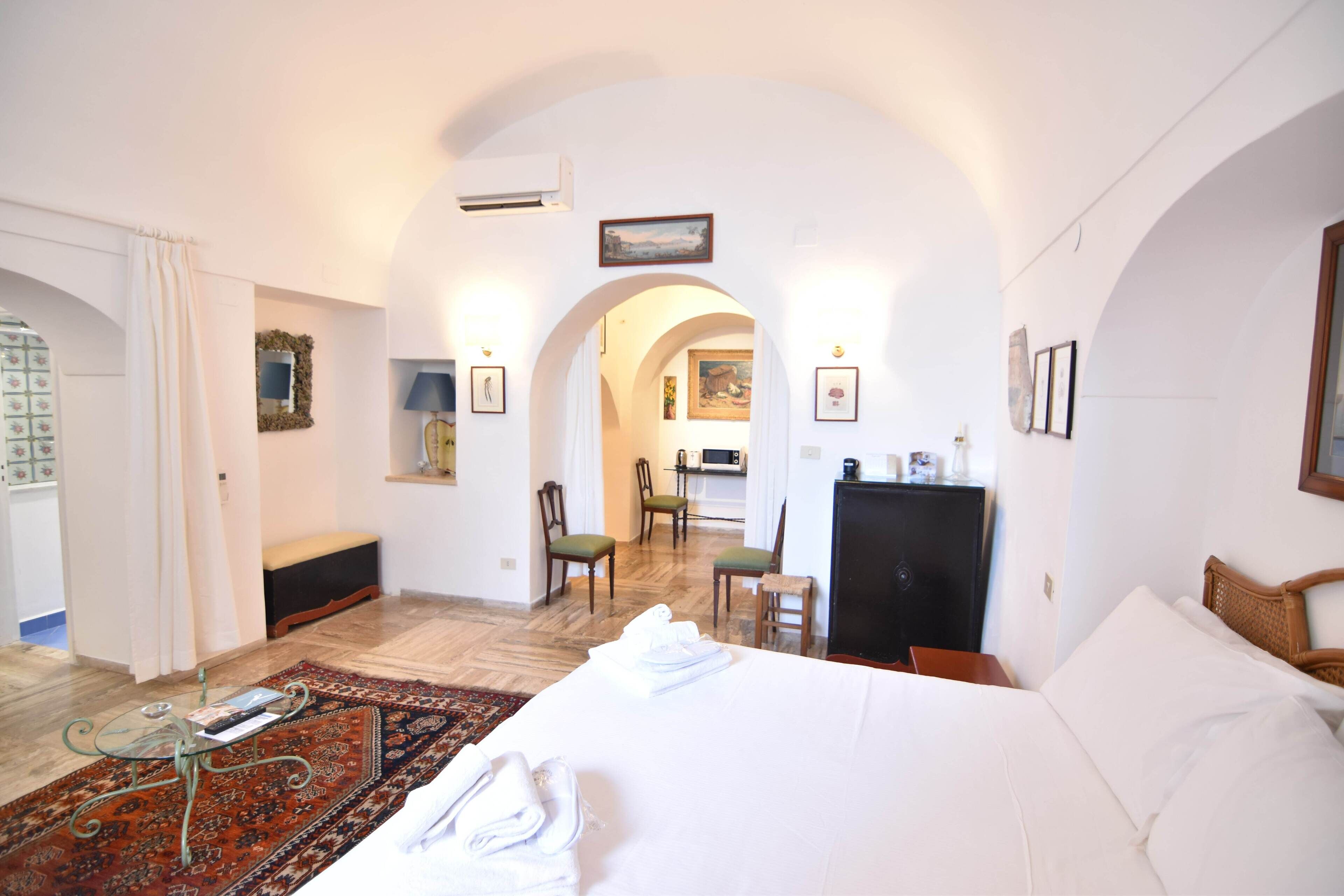 1 غرفة نوم وخزنة داخل الغرفة ومكواة/لوح كي وواي فاي مجانًا