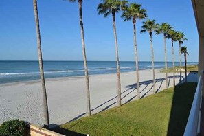 Unclassified image, 4 of 25, button