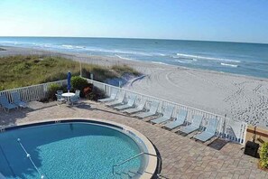 Unclassified image, 2 of 25, button