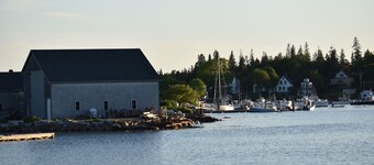 Large Secluded Pet Friendly Home Just 3 min. Walk To Harbor-
FALL SPECIALS!!