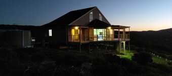 Wedge Island House-SA - Accessible by Charter plane or boat ONLY