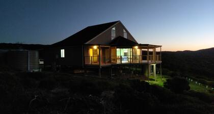 Wedge Island House-SA - Accessible by Charter plane or boat ONLY
