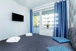 1 bedroom, iron/ironing board, travel cot, WiFi