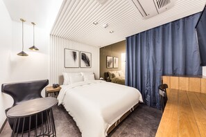 Deluxe Room | Premium bedding, down comforters, memory foam beds - HOTEL FORESTAR Sinchon (Seoul)