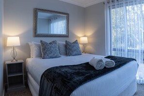 6 Schlafzimmer, Bügeleisen/Bügelbrett, kostenloses WLAN, Bettwäsche