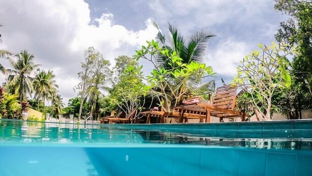 Outdoor pool - Green Habitat Ayurveda Resort and Spa (Kamburugamuwa)