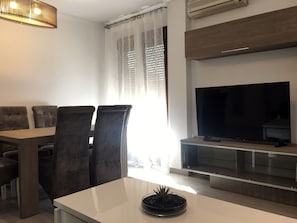 Dining - 3 bedroom apartment in the center of Ronda. Free parking and wifi (Ronda)