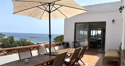 BEAUTIFUL HOUSE SEA VIEWS