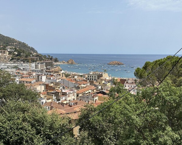 Vista para praia/oceano