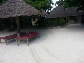 Property grounds - Family Beach Bungalows (Kiwengwa)