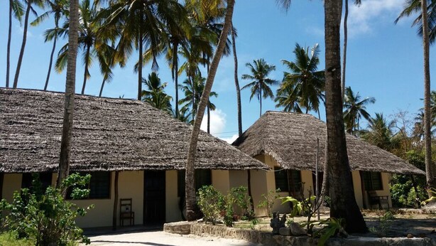 Property entrance - Family Beach Bungalows (Kiwengwa)