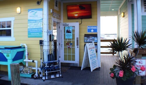LAST MINUTE DEALS! FREE WIFI I  Banyan – Peaceful 1BR Getaway Near Beaches, Bays & Dining