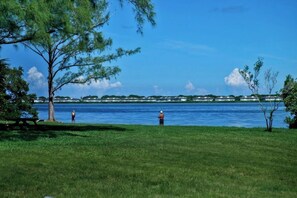 Nicht klassifiziertes Bild, 2 von 28, Schaltfläche