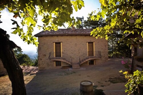 Giacomina - Grange en pierre convertie, village de montagne, vues spectaculaires, piscine