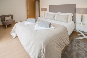 2 Schlafzimmer, Zimmersafe, Bügeleisen/Bügelbrett, kostenloses WLAN