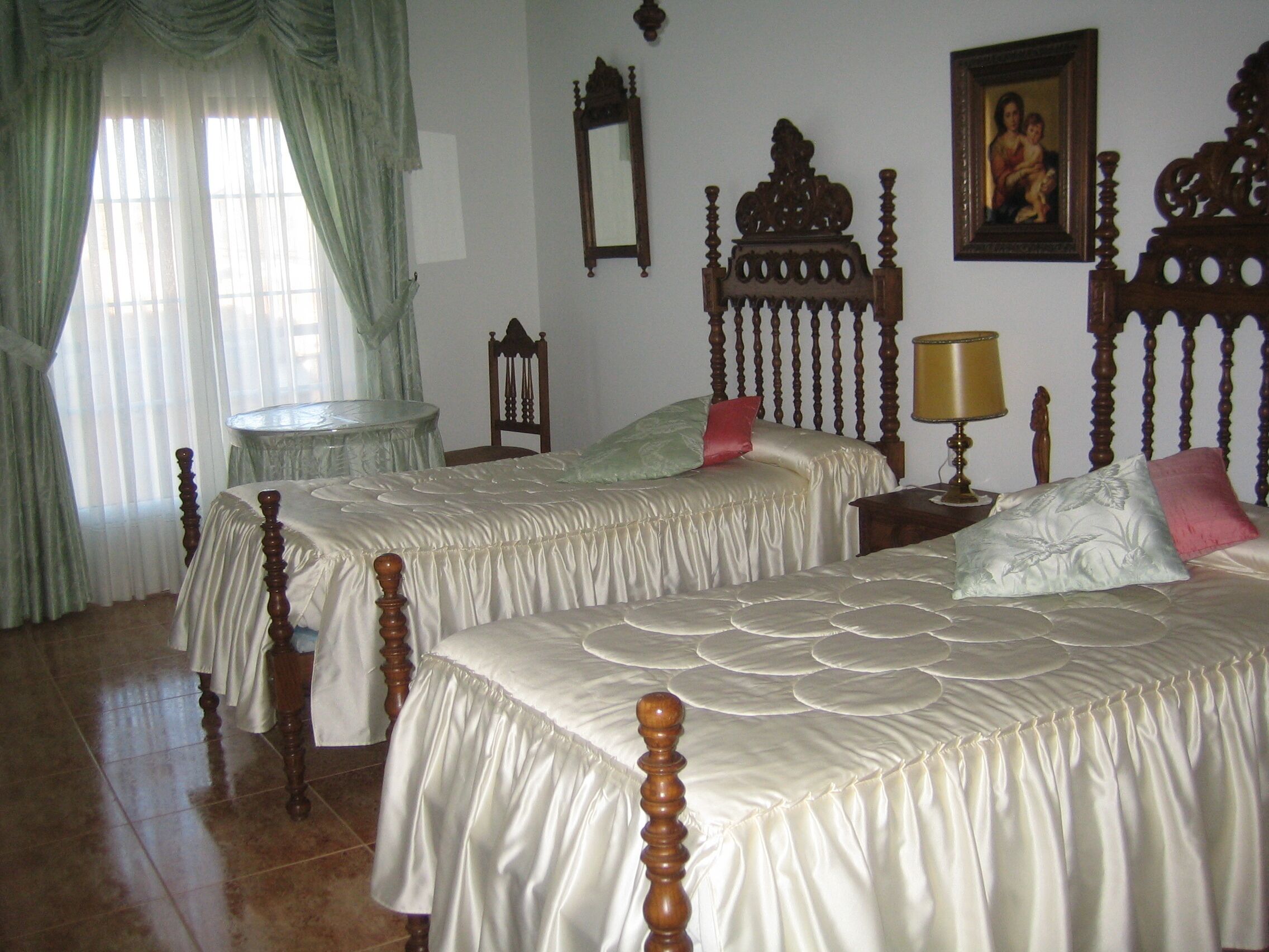 6 dormitorios, escritorio, tabla de planchar con plancha y wifi gratis