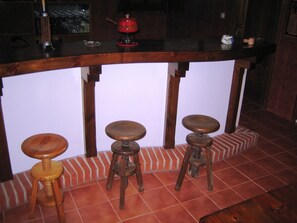 Bar (en el alojamiento)