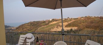 Villa in the countryside just steps from the sea
