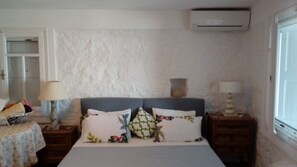 3 chambres, fer et planche à repasser, Wi-Fi, draps fournis