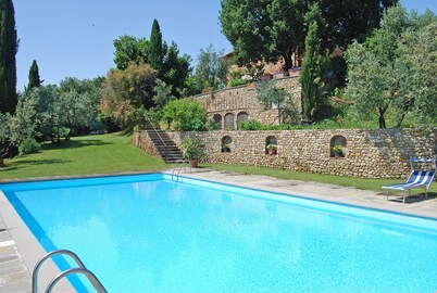 Villa Carmignani, your home in Tuscany: exlusive use of villa, grounds and pool.