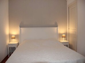 3 habitaciones, tabla de planchar con plancha y wifi 