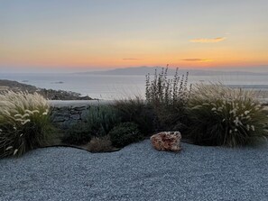Beach nearby, beach towels - Beautiful sunsets and sea view (Náxos)