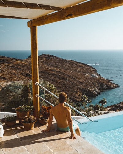 Beautiful  Serviced Villa  l  Sunset Sea Views