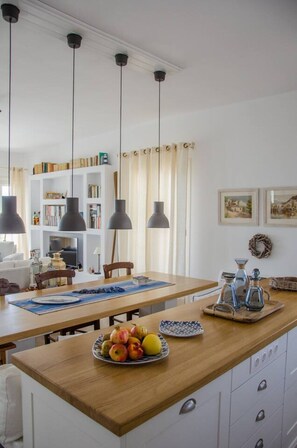 Dining - On The Rocks - The Main House - Serviced Villa (Ios)