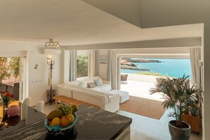 Living area - CASA DEL MAR A lovely house with a pool, right at the seafront & Es Vedra views (Sant Josep de Sa Talaia)