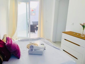 3 عدّة غرف نوم ومكواة/لوح كي وواي فاي مجانًا وملاءات أسرّة