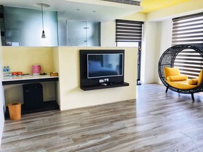 Quarto quádruplo standard, 2 camas Queen, para não fumantes | Vista do quarto