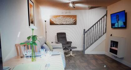 Pluvier Cottage Lindley. Petits joyaux pour vous accueillir