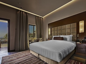 1 bedroom, down comforters, in-room safe, blackout drapes