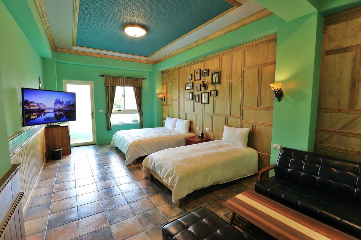 Family Triple Room, Multiple Beds, Non Smoking (215)