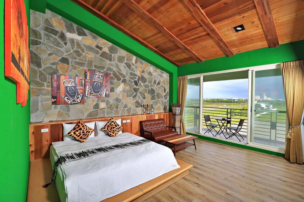Quarto casal luxo, para não fumantes (303R) | 1 quarto, frigobar, escrivaninha, quartos à prova de som