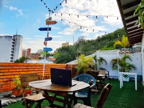 Sun deck - Roof Hostel (Cali)