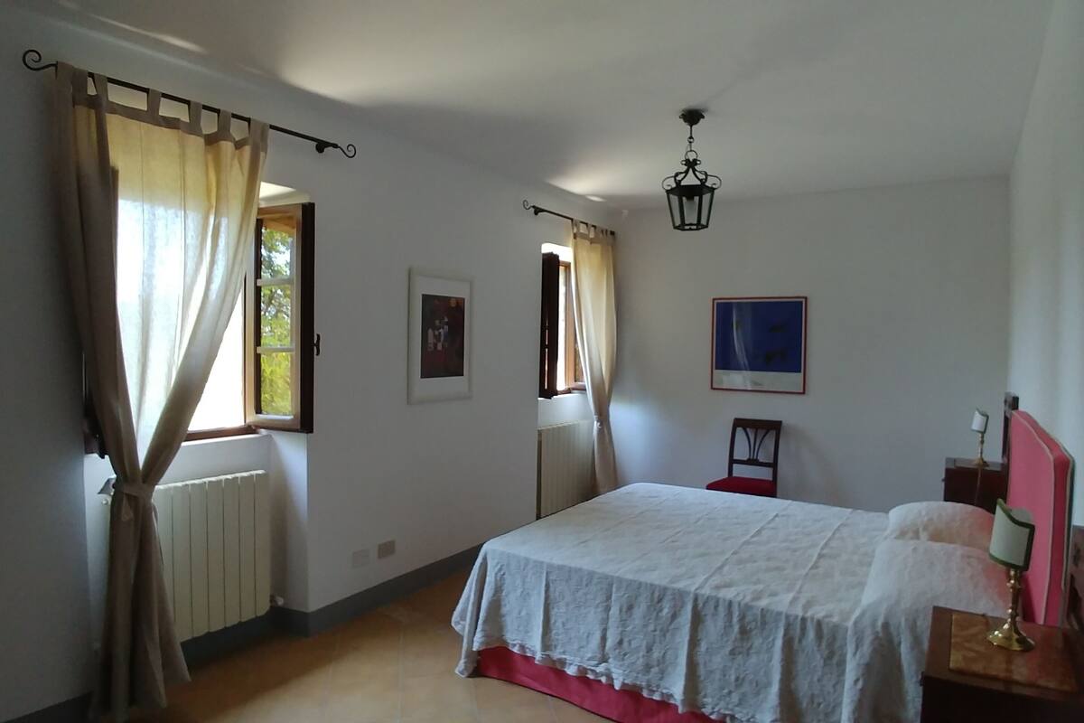 Perhehuoneisto, 4 makuuhuonetta, näköala puistoon (GINESTRA) | Pimennysverhot, silitysrauta/-lauta, ilmaiset vauvansängyt