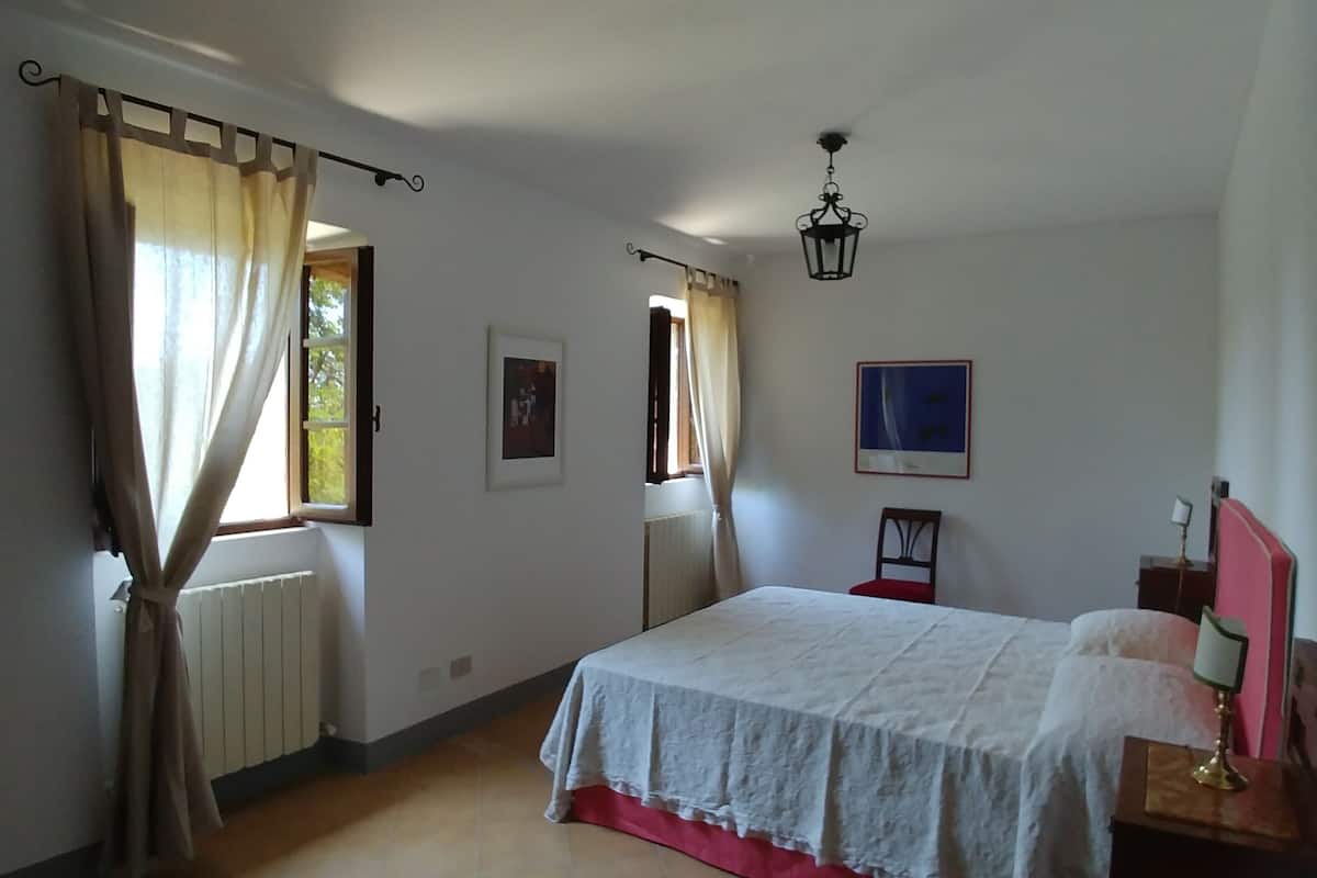Familienapartment, 4 Schlafzimmer, Parkblick (GINESTRA) | Verdunkelungsvorhänge, Bügeleisen/Bügelbrett, kostenlose Babybetten