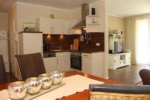Fridge, dishwasher, coffee/tea maker, electric kettle
