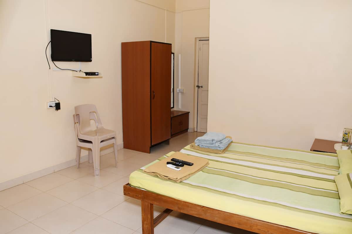 Rollaway beds, free WiFi