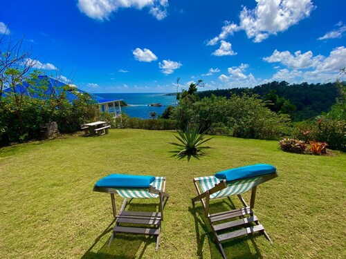 Eco-Cottage 2-bed w/ stunning ocean view
