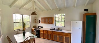 Eco-Cottage 2-bed w/ stunning ocean view