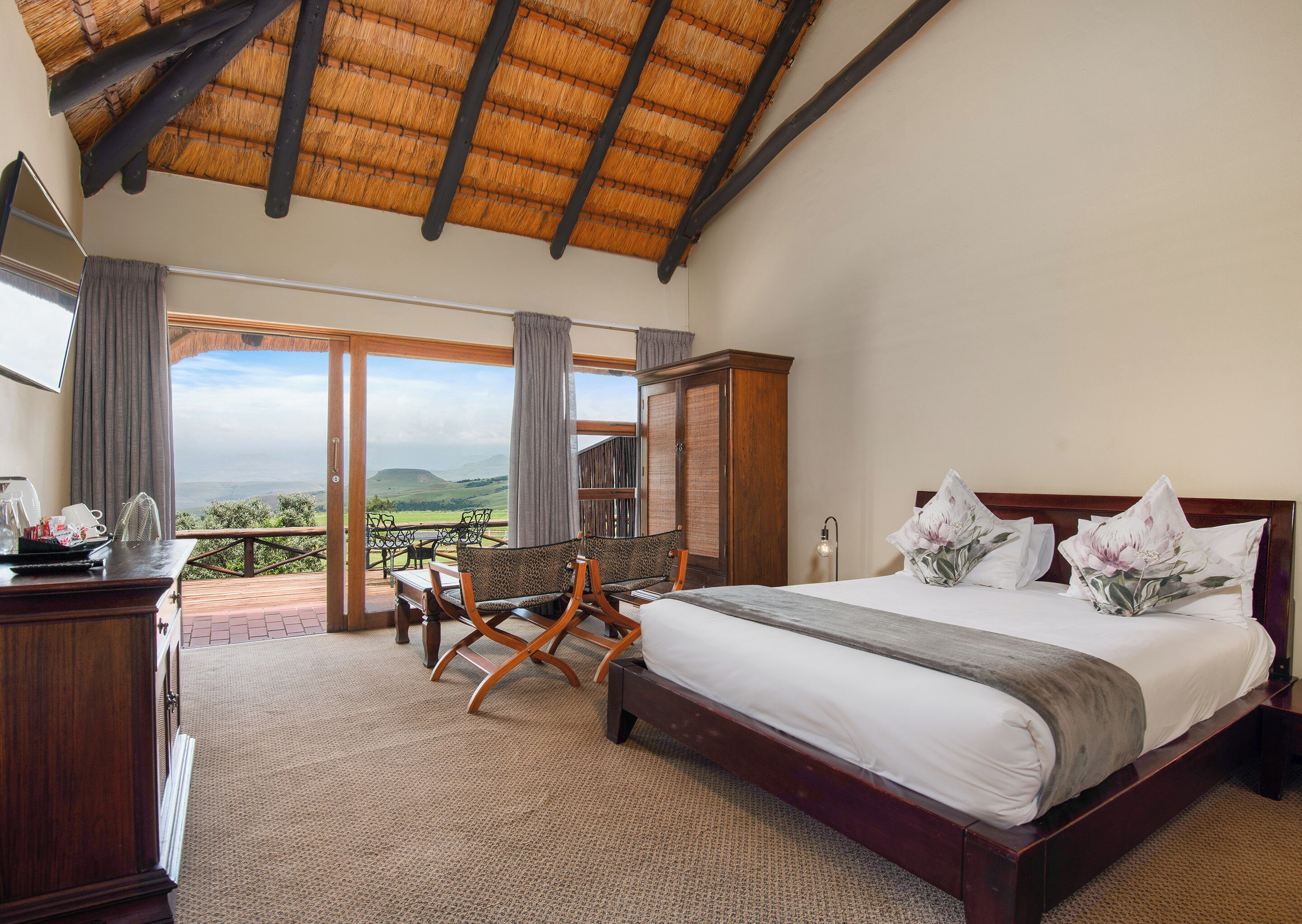 디럭스룸 | 고급 침구, 객실 내 금고, 책상, 노트북 작업 공간