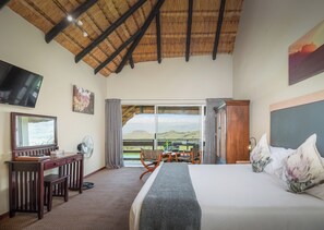 Superior Room | In-room safe, desk, laptop workspace, iron/ironing board - Little Switzerland Resort (Jagersrust)