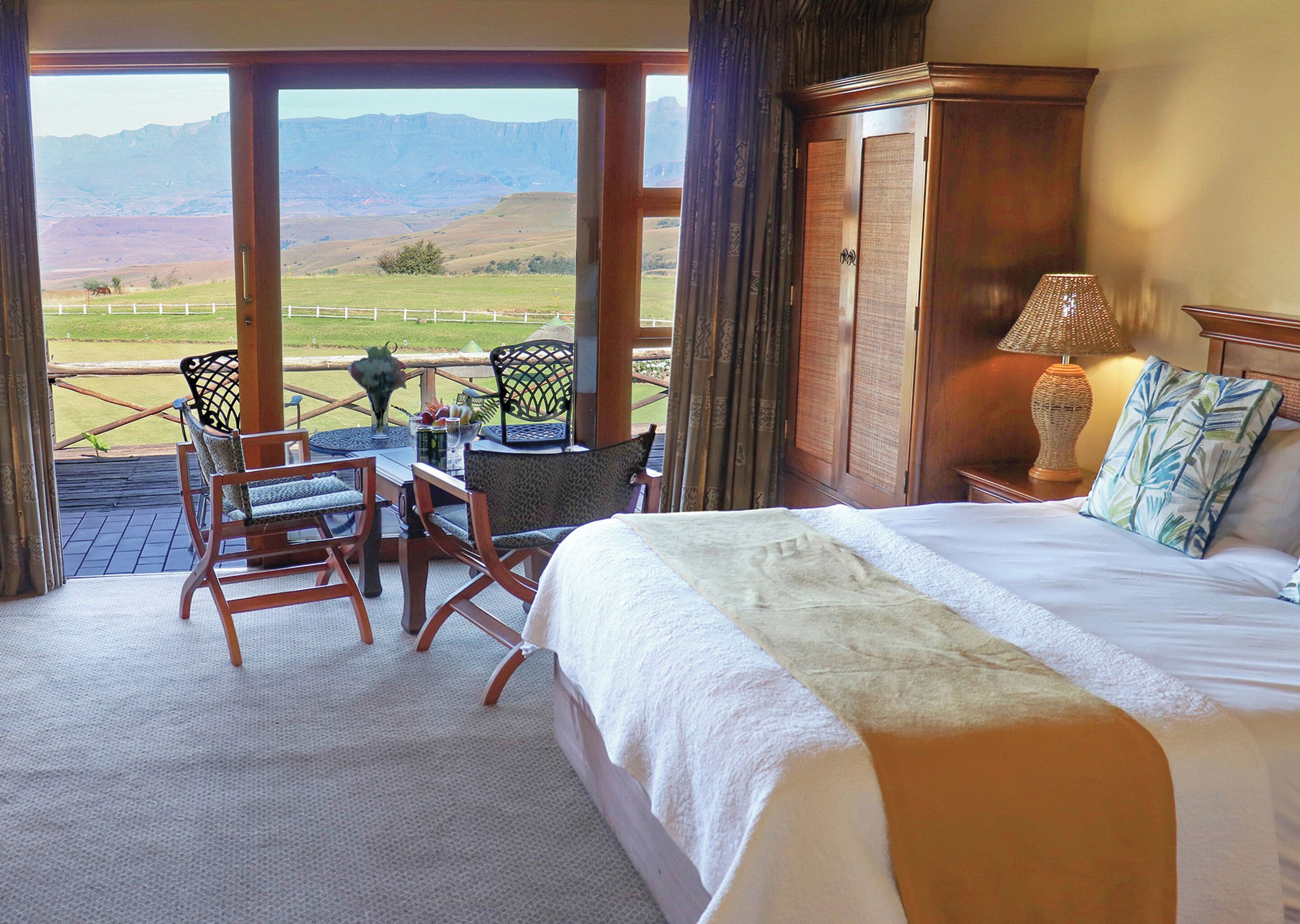 deluxe room | 2 bedrooms, premium bedding, in-room safe, desk