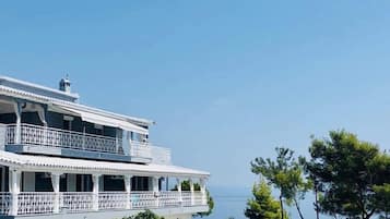 Studio, Mehrere Betten (First Floor) | Blick vom Balkon