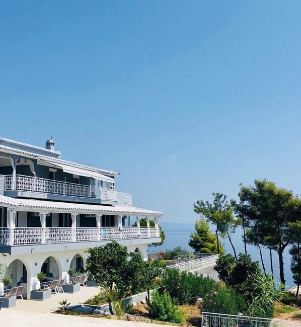 Studio, Mehrere Betten (First Floor) | Blick vom Balkon