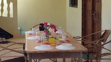 Kamar Double, 1 Tempat Tidur Double, Bebas Asap Rokok | Makan di kamar