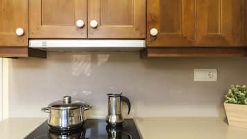 Refrigerador, microondas, horno y lavavajillas